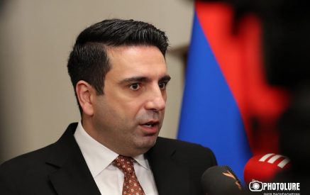 По крайней мере, в ближайшее время возвращение армян в Арцах невозможно. Ален Симонян