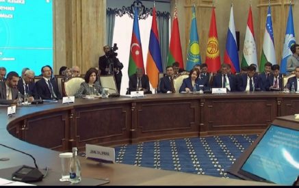 Парламентская делегация в Бишкеке приняла участие в заседаниях МПА СНГ в различных форматах