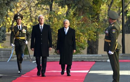 В резиденции президента РА состоялась церемония встречи президента Ирака
