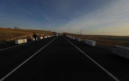 Никол Пашинян ознакомился с ходом строительства участка дороги Аштарак-Талин проекта “Север-Юг”