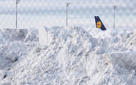 В Мюнхене отменены рейсы после снегопада и ледяного дождя. Euronews