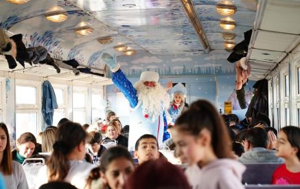 Около 300 детей из Арцаха отправились в волшебное путешествие на полярном экспрессе