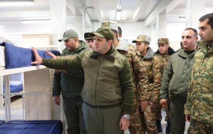 Сурен Папикян посетил восточную приграничную зону республики