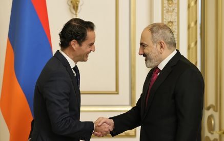 Собеседники выразили обеспокоенность недавними заявлениями президента Азербайджана, которые противоречат всей логике переговоров и способствуют нагнетанию напряженности в регионе