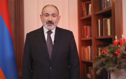 Пашинян поздравил армян всего мира с Рождеством Христовым