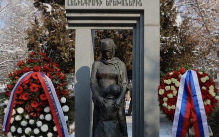 «Не укладывается в голове степень безнравственности тех, кто публично выражает открытое пренебрежение не только к тем трагическим событиям и их жертвам, но и к памяти собственных предков». Посольство России в Армении