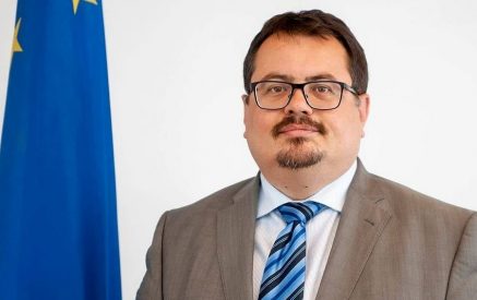 Посол ЕС. Я поражен сообщениями об унизительном обращении с арестованными в Баку журналистами