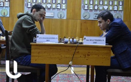 Мужской чемпионат Армении по шахматам начался с сюрприза