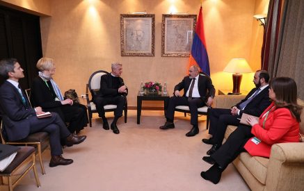 Никол Пашинян обсудил с Верховным комиссаром ООН по делам беженцев проблемы вынужденных переселенцев из Нагорного Карабаха и шаги по их решению