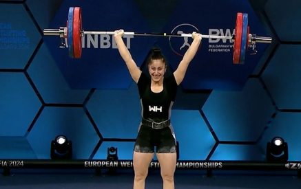 Александра Григорян завоевала титул чемпионки Европы по тяжелой атлетике