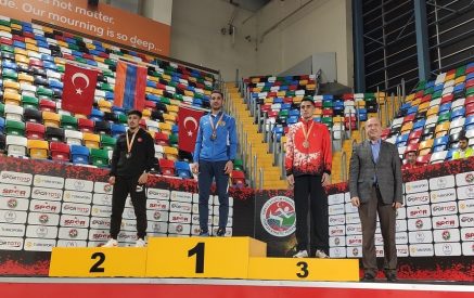 Бегун Ерванд Мкртчян завоевал золотую медаль на зимнем чемпионате Балкан