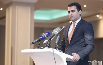 Акоп Аршакян выразил мнение, что на данном этапе силы должны быть сосредоточены на уточнении стратегического видения будущего
