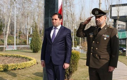 В Министерстве обороны и поддержки Вооружённых сил Ирана состоялась церемония встречи министра обороны РА Сурена Папикяна