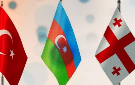 В Баку прошла встреча министров иностранных дел Турции, Азербайджана и Грузии