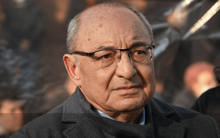 «Первая костяшка домино уже упала. Пишу Вам с болью в сердце, как истинному патриоту своей страны и как верному другу Армении, который понимает все последствия того, что произошло в Карабахе». Вазген Манукян — Константину Затулину