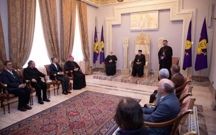 Католикос Всех Армян принял ординария австрийской епархии Грац-Зеккау и паломников