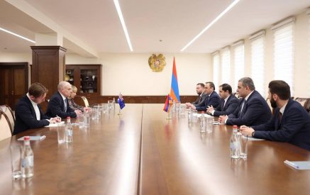 В ходе встречи были обсуждены возможности сотрудничества Армения-Австралия в сфере обороны, а также вопросы региональной безопасности