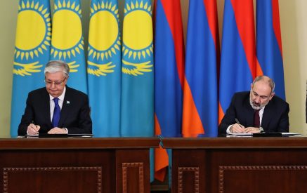 Никол Пашинян и Касым-Жомарт Токаев подписали совместное заявление, между двумя странами подписаны и другие документы