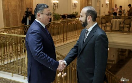 Арарат Мирзоян встретился с министром иностранных дел Казахстана