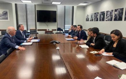 Армянские депутаты встретились в Вашингтоне с председателем Комиссии Сената США по международным отношениям, сенатором Беном Кардином