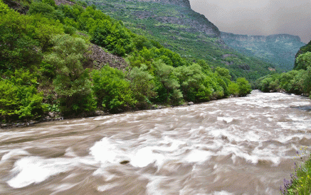 Наблюдается снижение уровня воды в реках Киранц, Дебед и Агстев