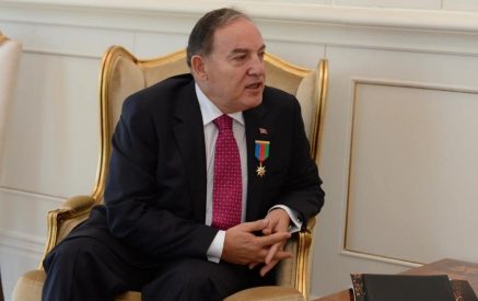 Экс–посол Турции в Азербайджане поздравил и похвалил Пашиняна