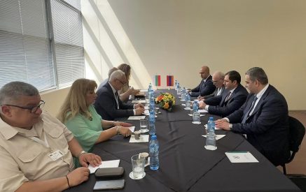 Были обсуждены вопросы сотрудничества между Арменией и Болгарией в оборонной сфере, а также возможности сотрудничества в военно-технической сфере
