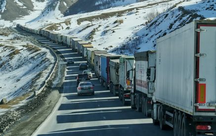 В Араратской области туман, трасса Степанцминда-Ларс открыта