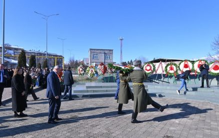 Премьер-министр посетил Ванадзор, Спитак и Гюмри по случаю 36-й годовщины землетрясения