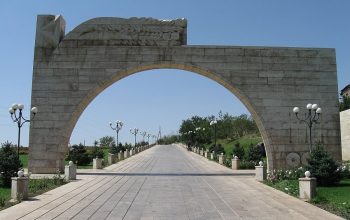 С территории военного пантеона «Ераблур» были украдены 2 серебристые ели. Shamshyan.com