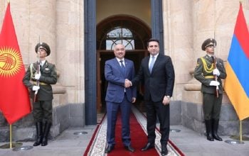 Ален Симонян принял делегацию во главе со спикером парламента Кыргызстана