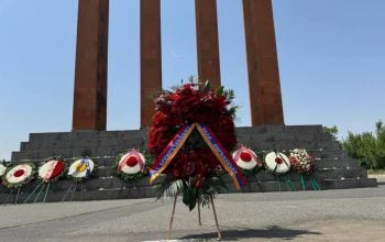 От имени 3-го Президента РА возложен венок к памятнику Сардарапатской битвы