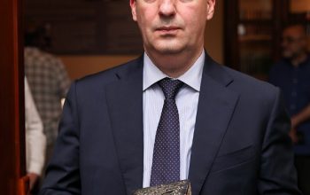 Viva приобрела для передачи в дар Матенадарану эксклюзивное пергаментное Евангелие