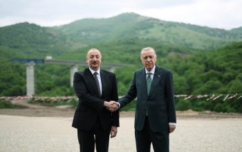 Эрдоган. «Алиев придаёт большое значение Зангезуру. Он хочет как можно скорее подготовить линию, чтобы использовать её как в интересах Азербайджана, так и всего региона»
