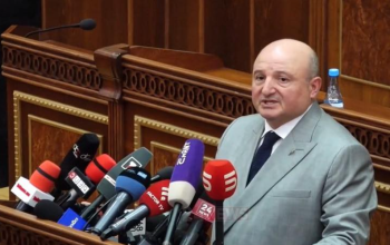 Резко ухудшилось состояние здоровья мэра Гюмри Вардана Гукасяна. Заруи Постанджян