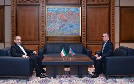 Азербайджан предложил провести следующую встречу формата «3+3» в Баку, а последующую — в Ереване. Байрамов