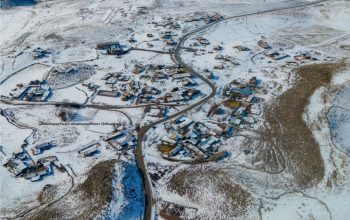 В районах Ашоцк, Арагац и перевале Варденяц идет слабый снег