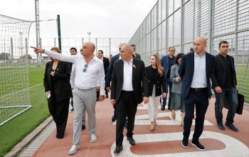 Пашинян присутствовал на церемонии открытия детско-юношеского футбольного центра ФК «Ноа»